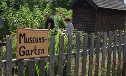 Schn ist der Museumsgarten direkt am Holzschneflermuseum Resenhof. Foto: Heike Budig